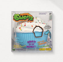 Load image into Gallery viewer, PPNC Squeezee Sweetz Cupcake Squishy 1pc (Color at random)