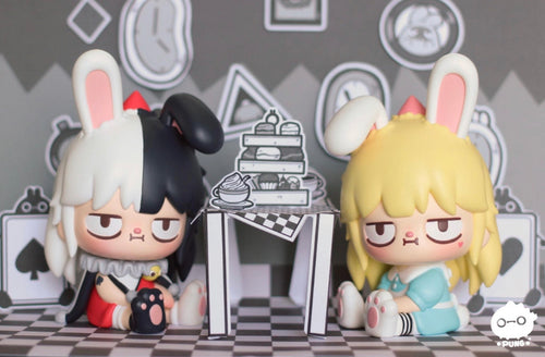 Pung Alice & Harlequin twin bunnies by Ngaew Ngaew